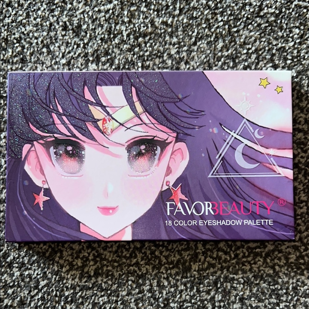 18-Color Eyeshadow Palette - Purple and Pink